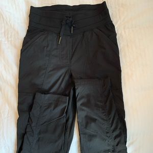 Lululemon Dance to Street Crops